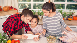 Zoom drops 40-minute meeting time limit for Thanksgiving, eliminates all means of escape